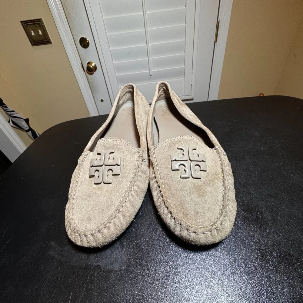 Tory Burch size 9.5 tan suede leather loafers